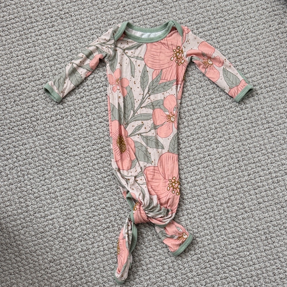 LIKE NEW! Newborn Knotted Gown by Simple Seed in “Petal Me Pink” (Retired)
